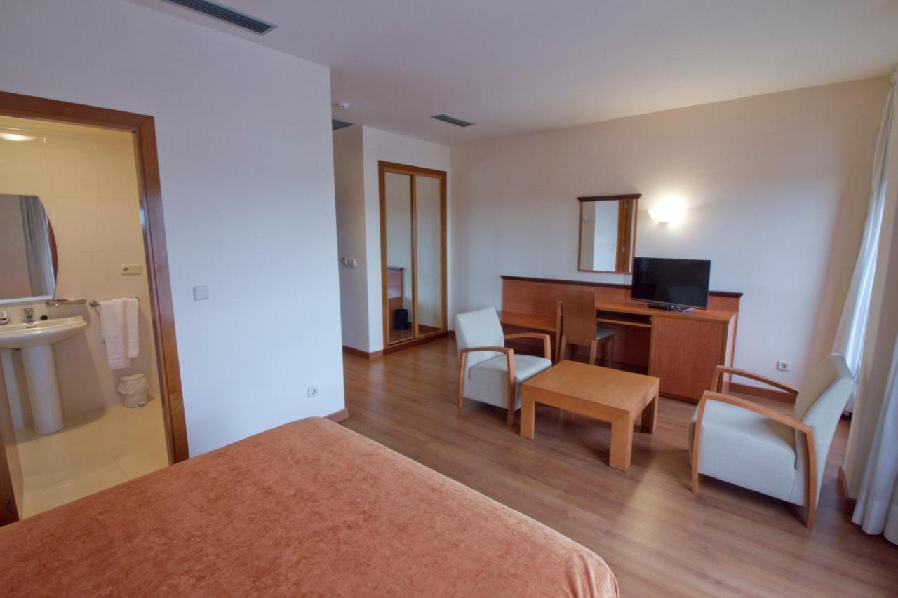 Hotel Torques Bergondo ภายนอก รูปภาพ